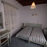 Morfoula's 3* Mykonos Town