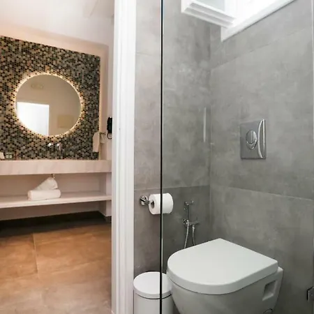 Morfoula's Mykonos Town